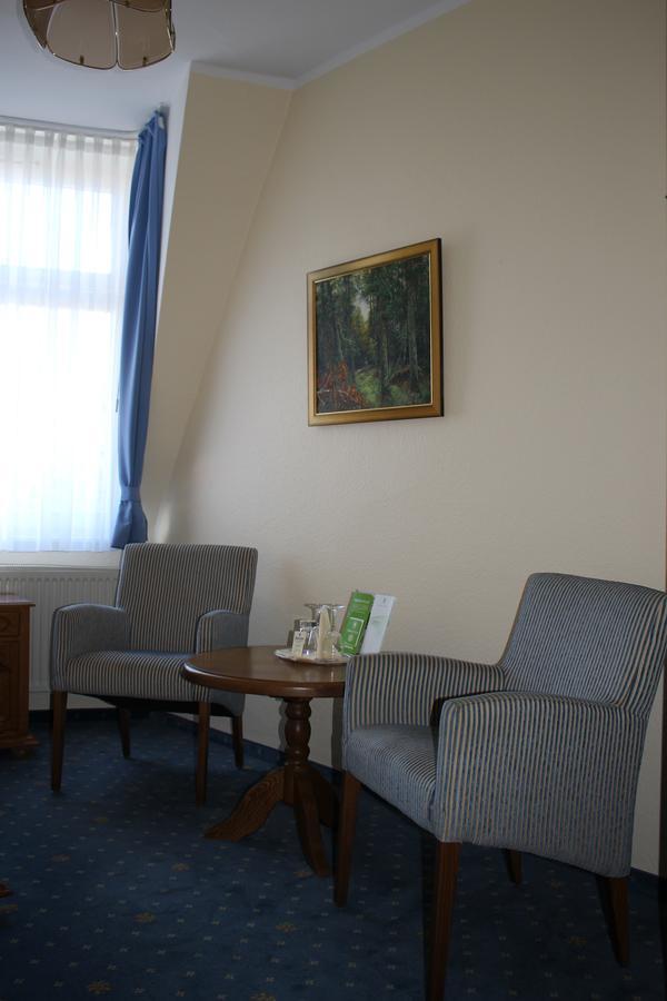 Bed & Breakfast Hotel Muellerhof คาพุท ภายนอก รูปภาพ