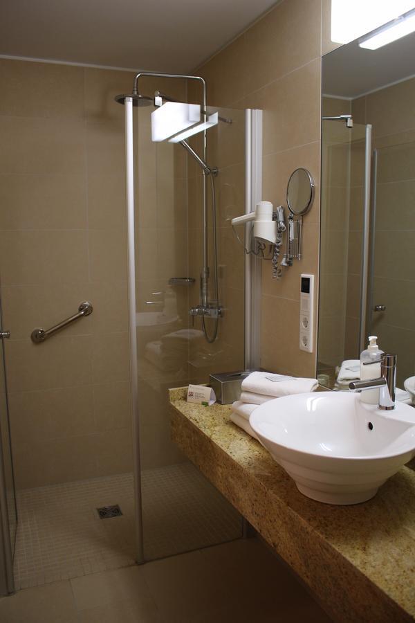 Bed & Breakfast Hotel Muellerhof คาพุท ภายนอก รูปภาพ