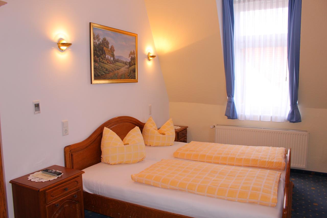 Bed & Breakfast Hotel Muellerhof คาพุท ภายนอก รูปภาพ