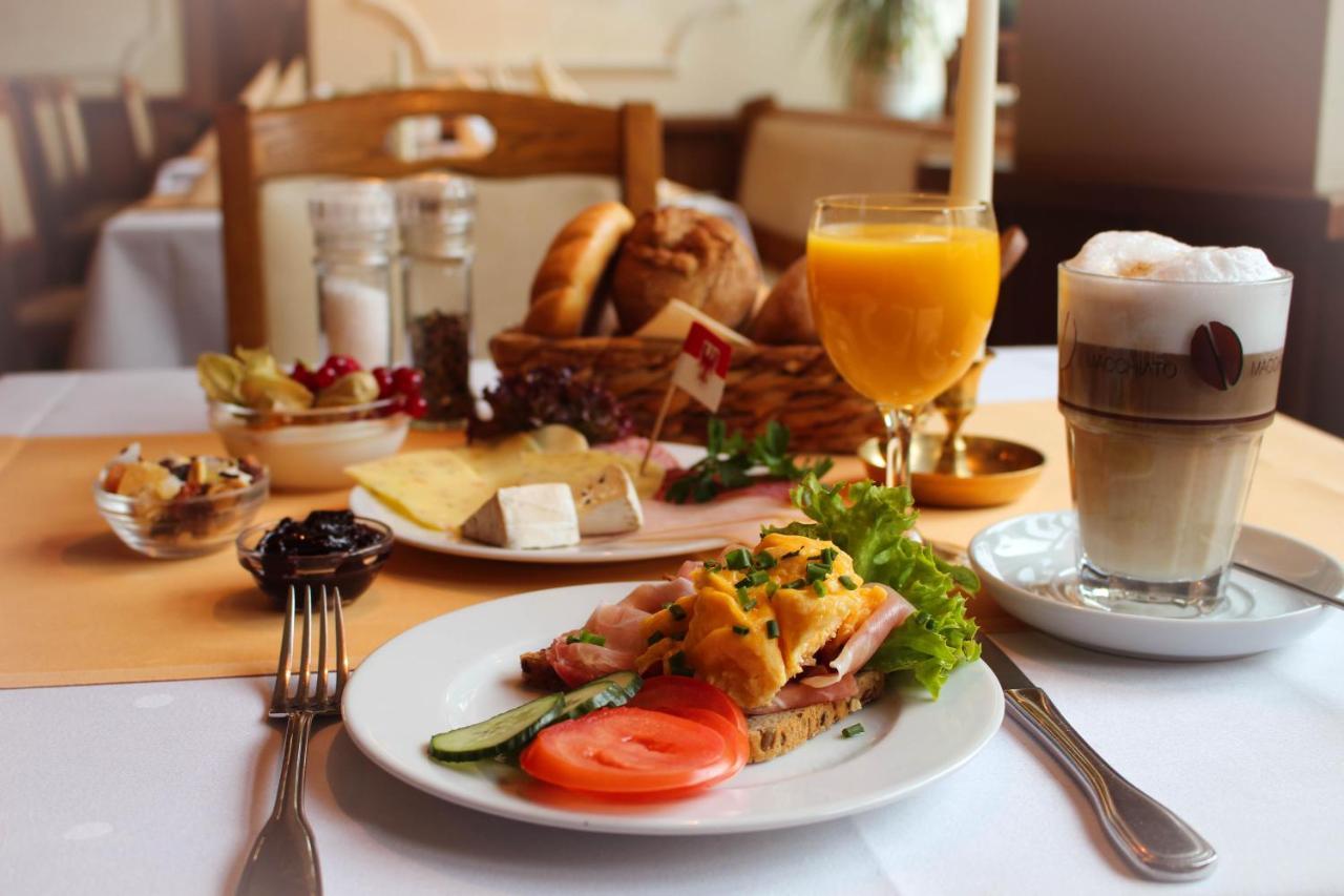 Bed & Breakfast Hotel Muellerhof คาพุท ภายนอก รูปภาพ