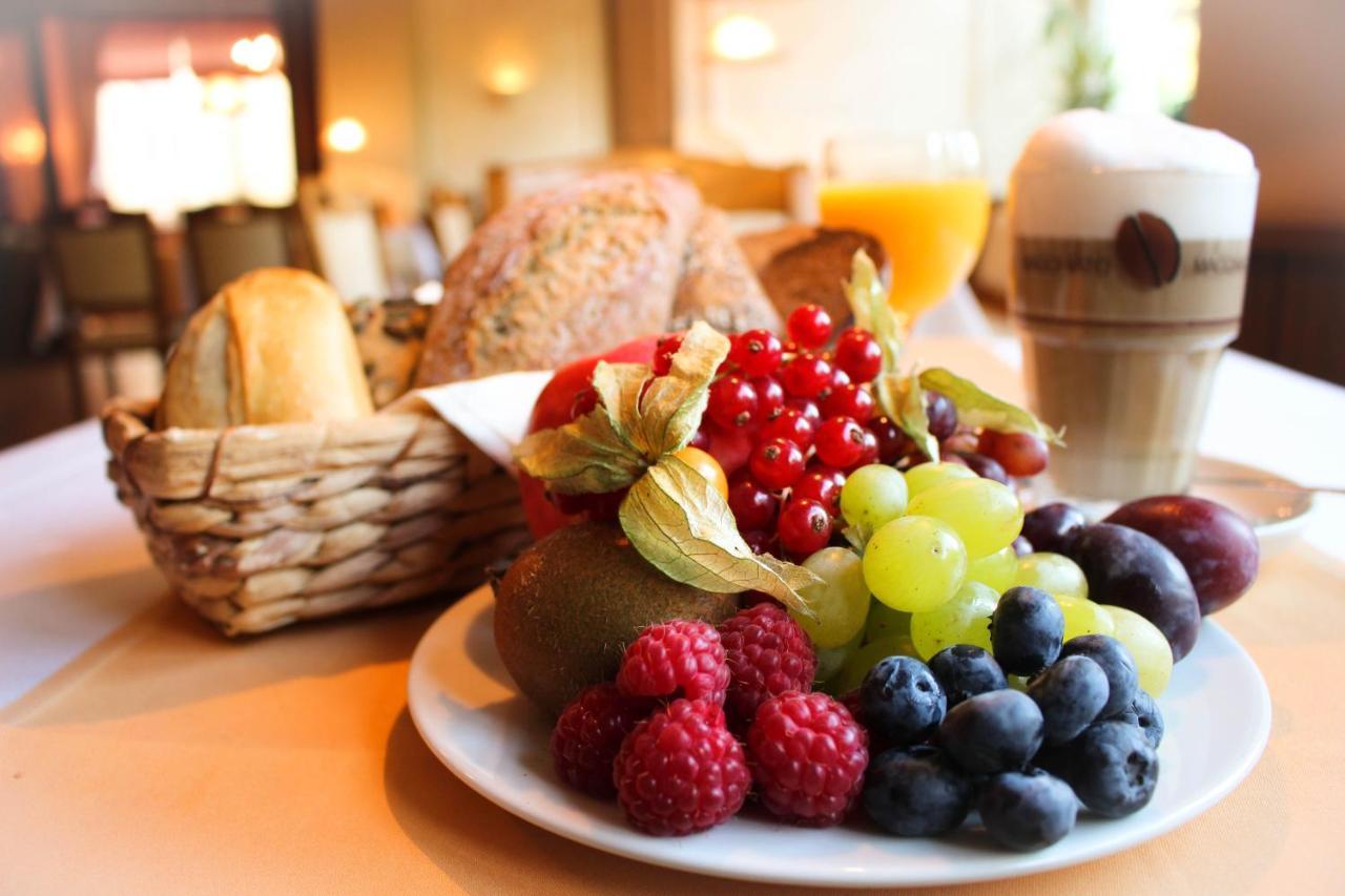 Bed & Breakfast Hotel Muellerhof คาพุท ภายนอก รูปภาพ