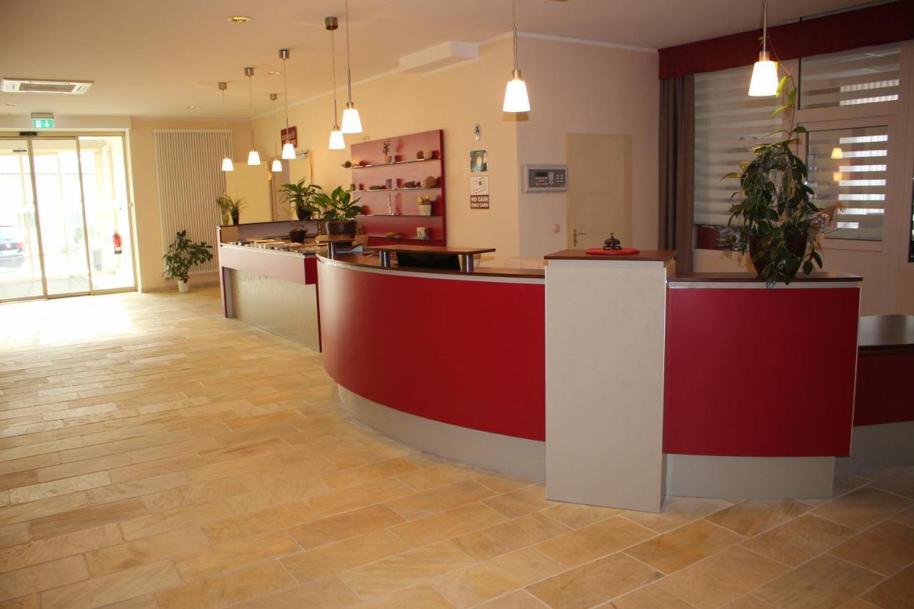 Bed & Breakfast Hotel Muellerhof คาพุท ภายนอก รูปภาพ