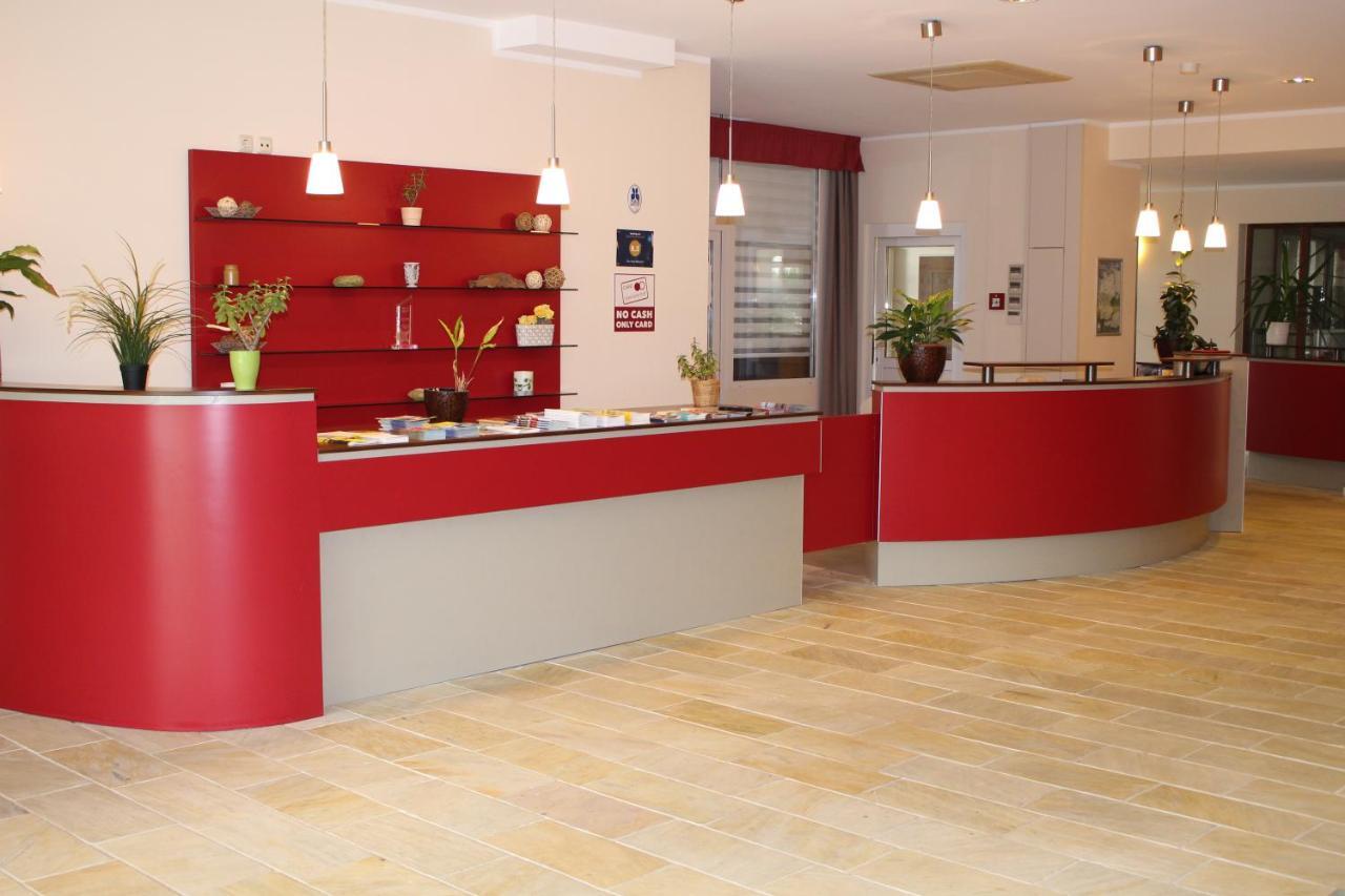 Bed & Breakfast Hotel Muellerhof คาพุท ภายนอก รูปภาพ